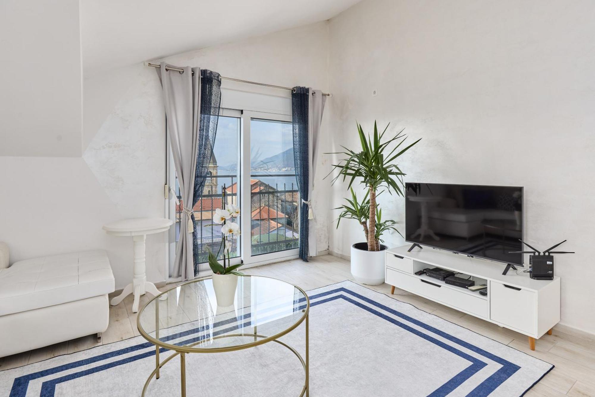 Bayview Apartments Tivat Montenegro Luaran gambar
