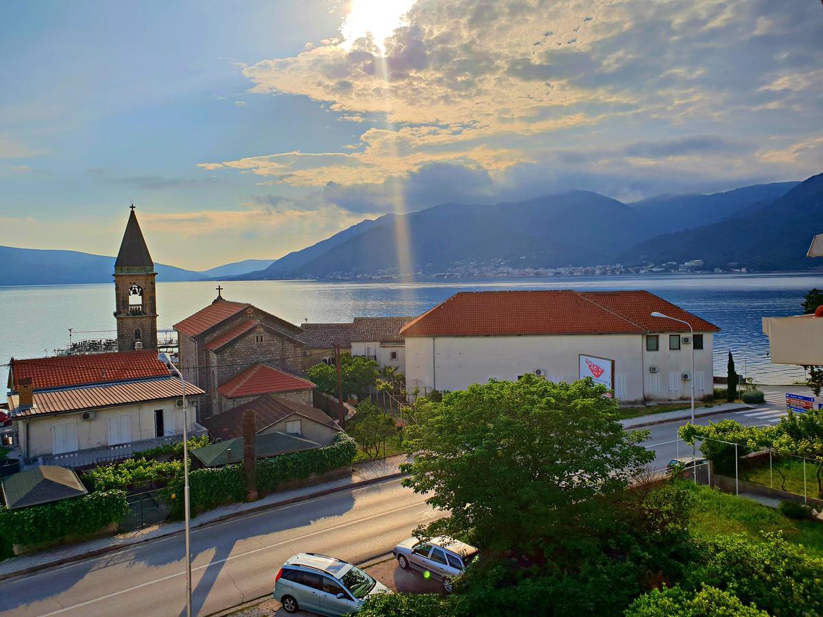 Bayview Apartments Tivat Montenegro Luaran gambar