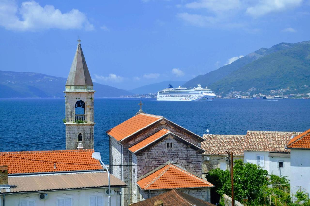 Bayview Apartments Tivat Montenegro Luaran gambar
