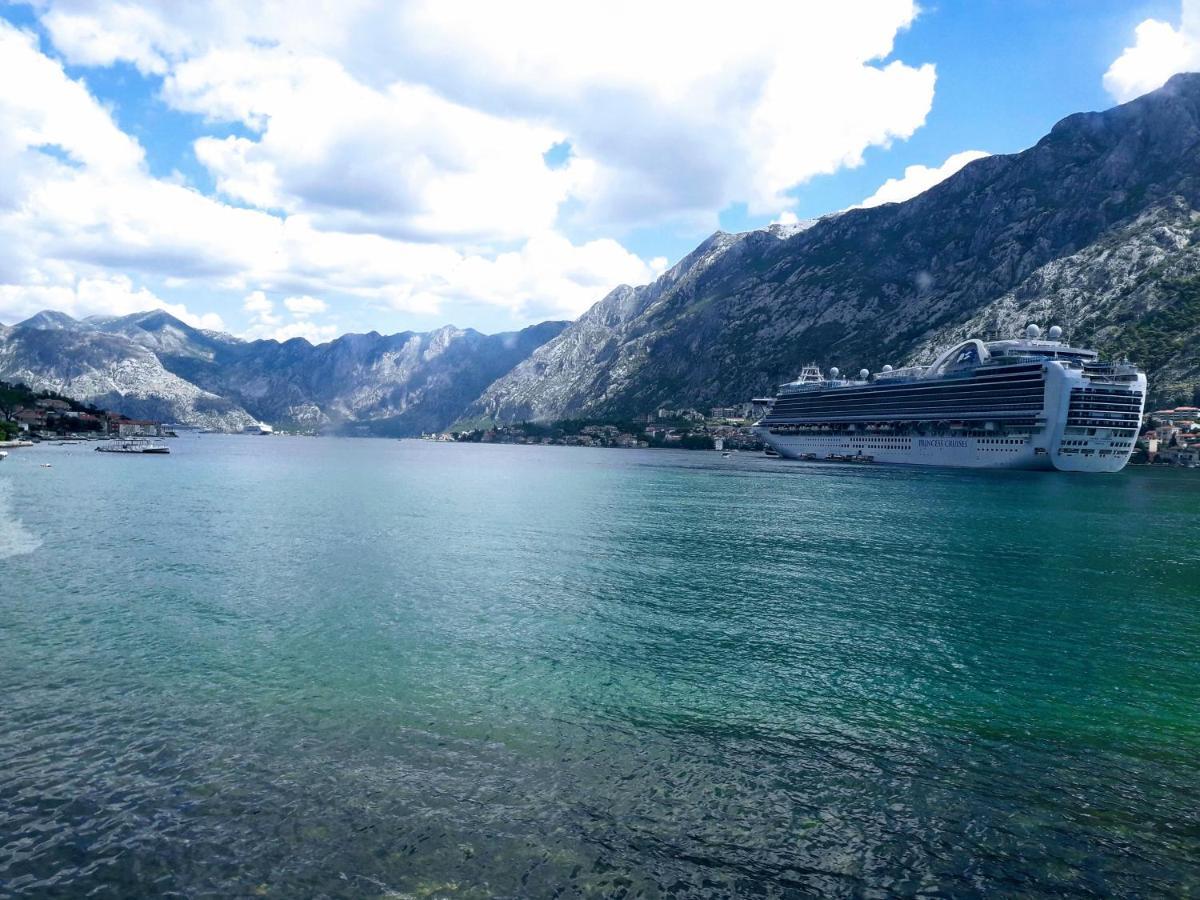 Bayview Apartments Tivat Montenegro Luaran gambar