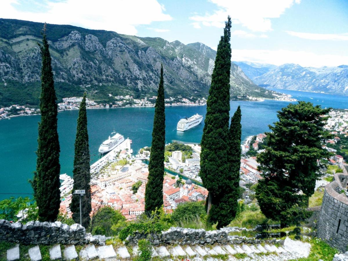 Bayview Apartments Tivat Montenegro Luaran gambar